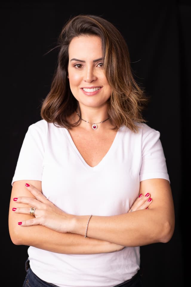 Bruna Alvarenga