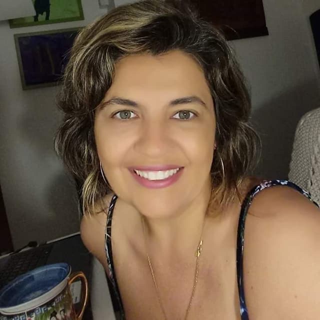 Lourdes Oliveira